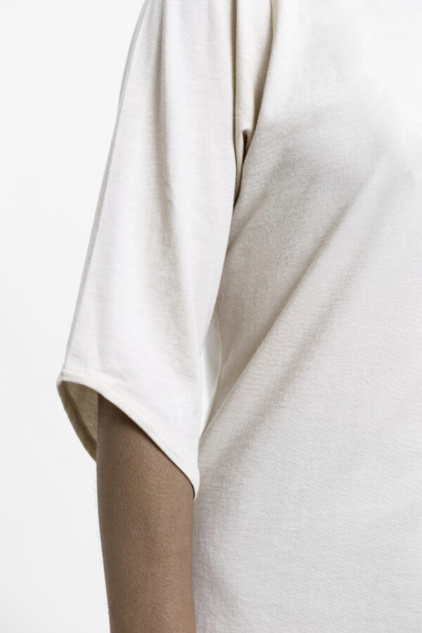 diagonal 3/4 sleeve detail top